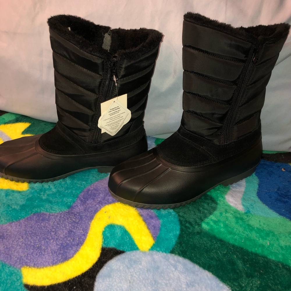 Propet Illa women’s winter boots, black, side zip new, size 10 2E